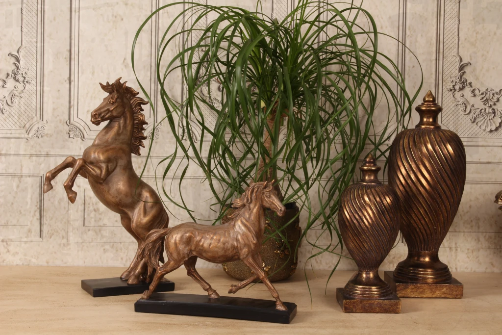 Paardenbeeld bronskleurig - 25 cm