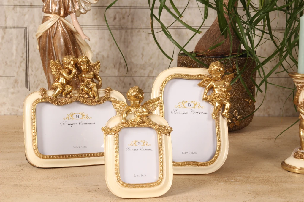 Fotolijst Engel - 10 x 15 cm - crème/goud - kunsthars - staand